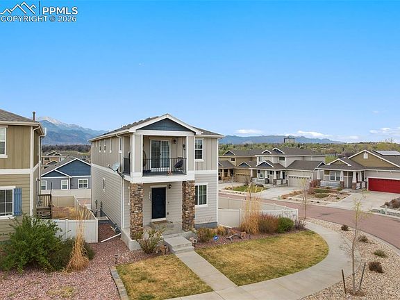 3rd image of 1226 Antrim Loop