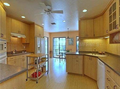 3rd image of 411 Sabal Ln