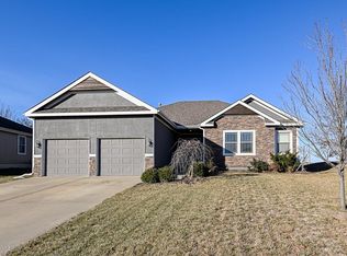 1914 N 160th Ter, Basehor, KS 66007