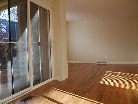 2nd image of 1604 Longbow Ct