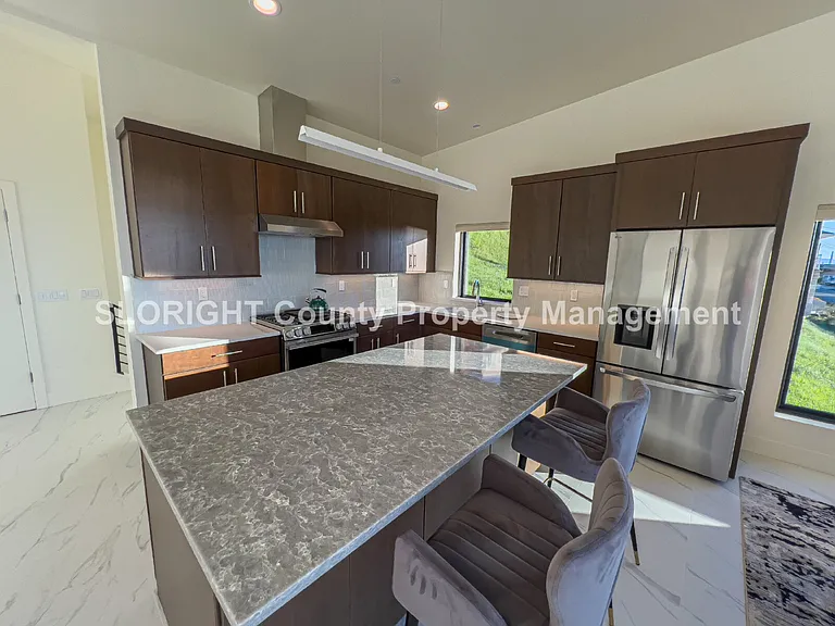 2670 Laurel Ave — Photo 12