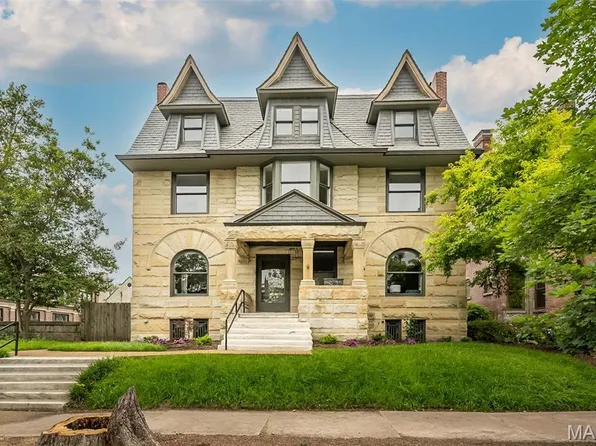 5026 Westminster Pl, Saint Louis, MO 63108