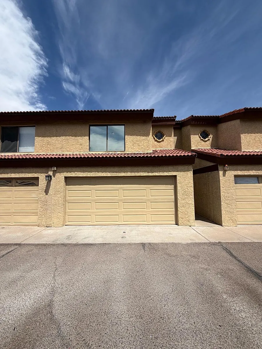 Building Photo - 7835 E Glenrosa Ave #2