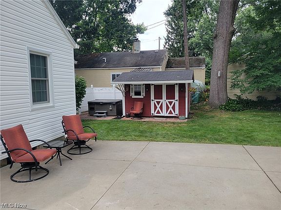 4th image of 1229 Falls Ave