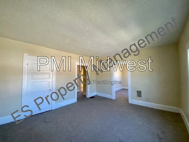 447 E Jefferson St #3 — Photo 13