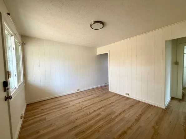 2724 Date St #A4, Honolulu, HI 96816