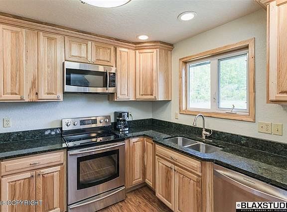 3rd image of 768 Miners Ct