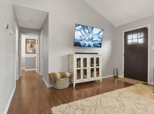 2442 Walters Ave, Northbrook, IL 60062