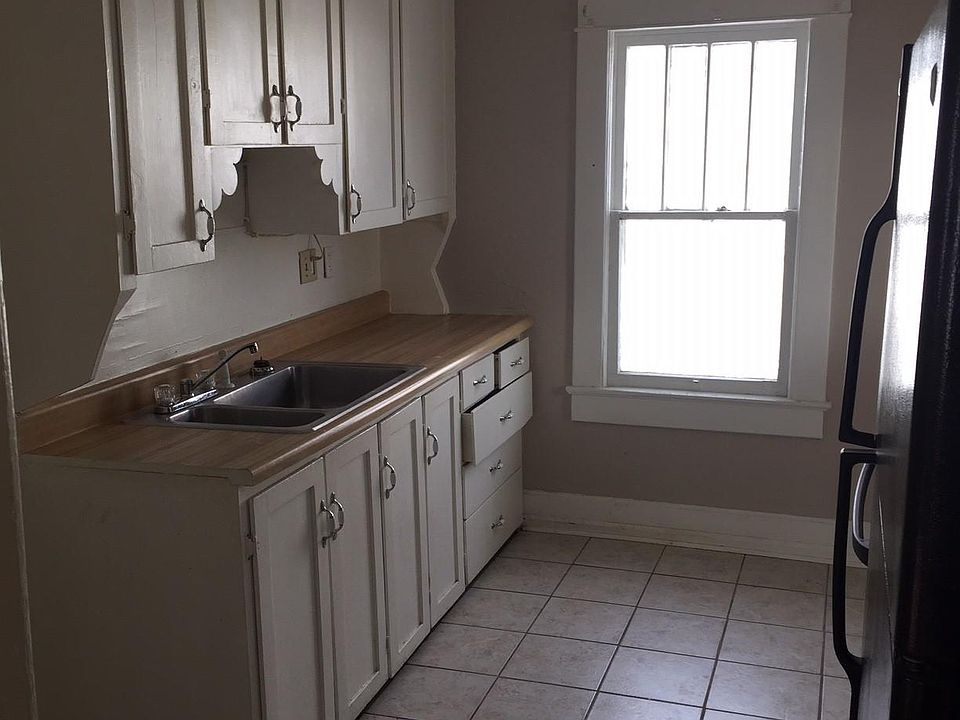 2nd image of 529 S Brownell Ave