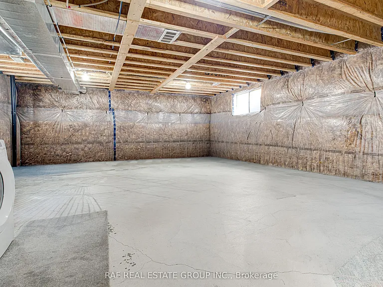 127 Ian Ormston Dr — Photo 41