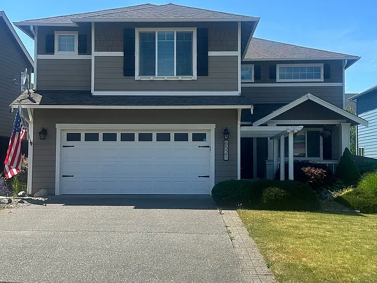 6521 Elaine Ave SE — Photo 1