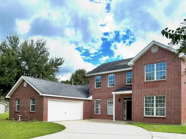 18 Lakeview Dr, Ocean Springs, MS 39564