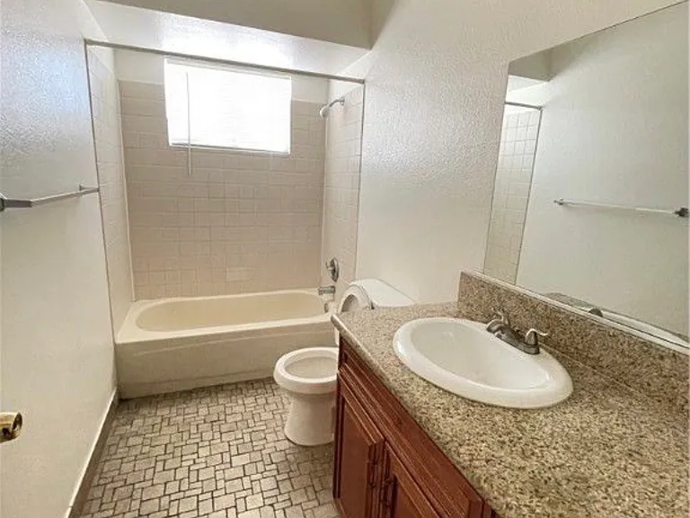 5675 E Lake Mead Blvd #2 — Photo 7