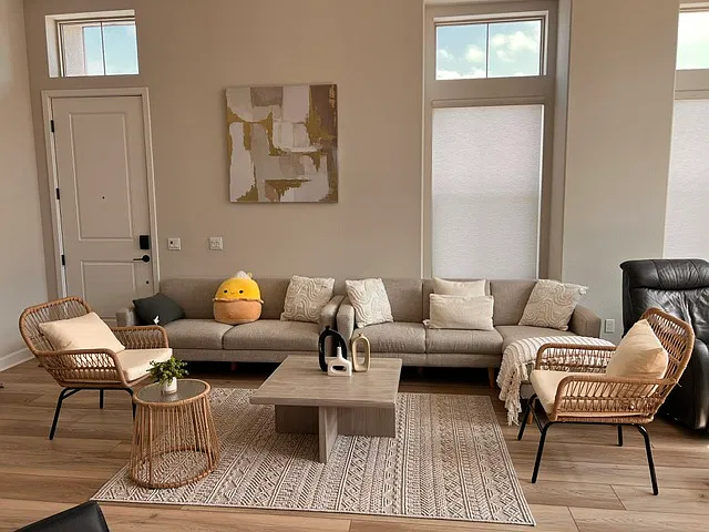 4 bed, 2260 sqft, $5,500 — Photo 3