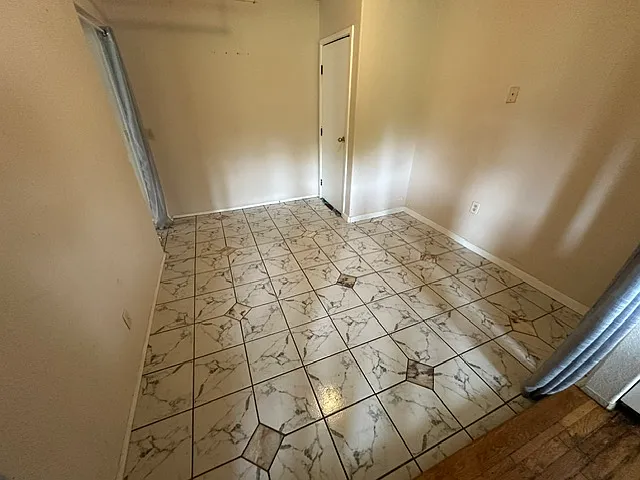 Emmalani Dr — Photo 6