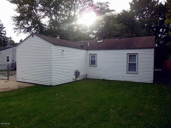 4th image of 5739 Georgia Ave
