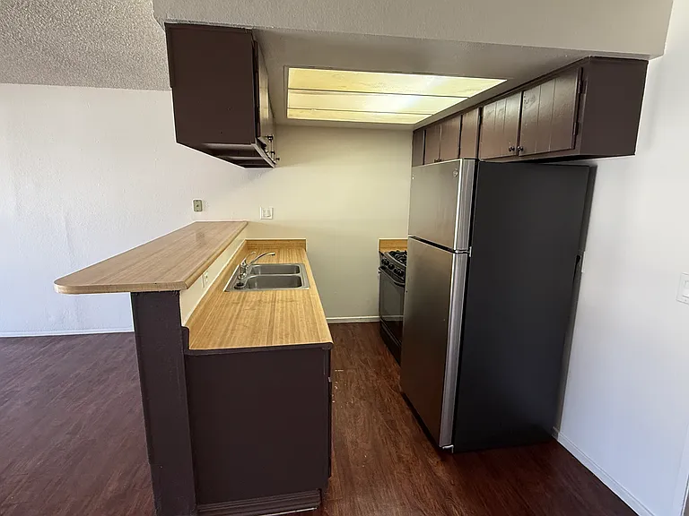 312 E Williams St #B — Photo 6