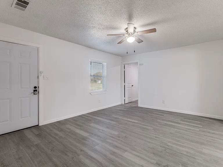 12900 Quail Dr — Photo 13