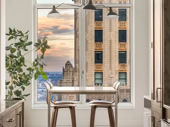 30 Park Place image 14 of 22