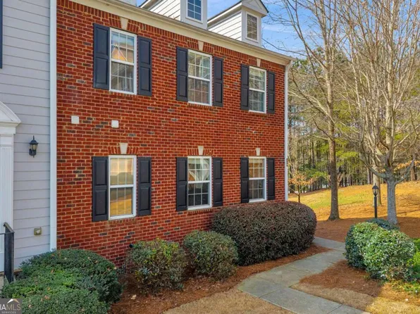 350 Eagle Tiff Dr, Sugar Hill, GA 30518