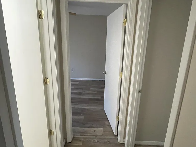 1837 Clearbrook Rd NW — Photo 8