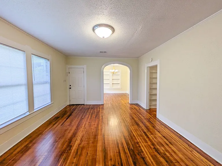 458 Belvedere Dr — Photo 3