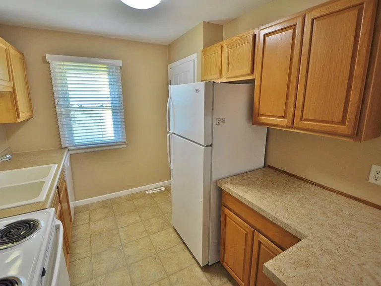3259 Potter St — Photo 18