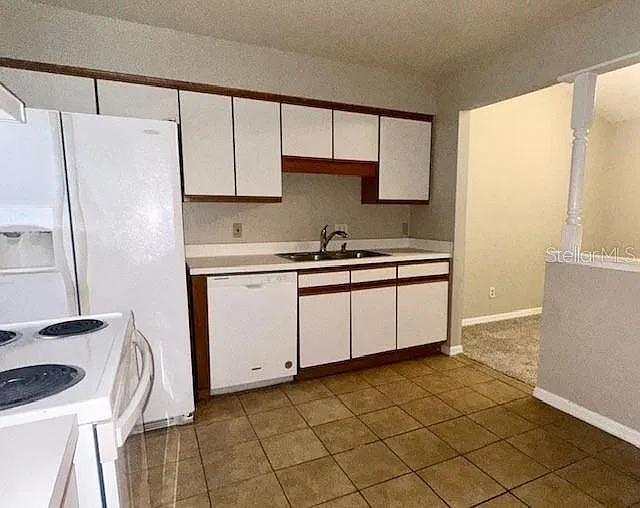 2 bed, 2.0 bath, 1122 sqft, $1,795 — Photo 3