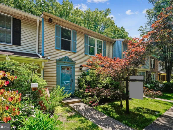 2331 Middle Creek Ln, Reston, VA 20191