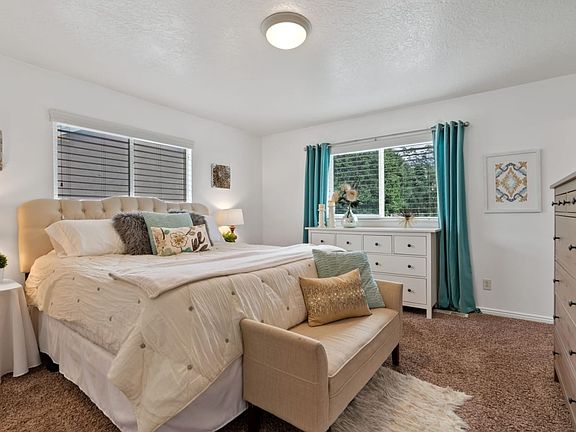 4th image of 2124 N Boysenberry Dr