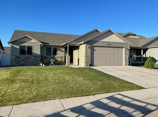 1302 Big Sky St, Gillette, WY 82718