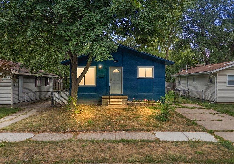 1st image of 3230 Harris St