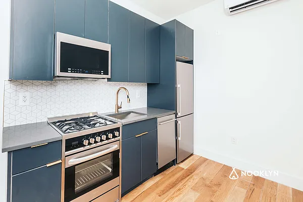 Rented by Nooklyn NYC LLC | media 9