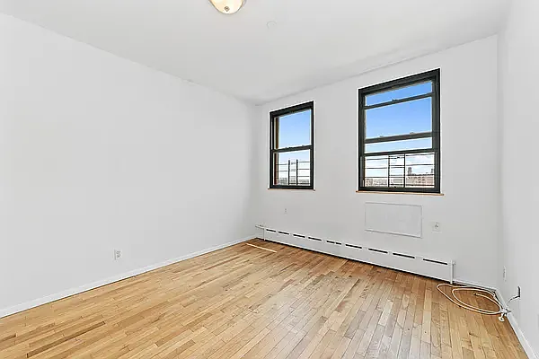 Rented by Green Leaf Management, LLC | media 14