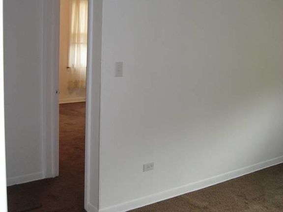 3rd image of 5201 N Washtenaw Ave APT 2S