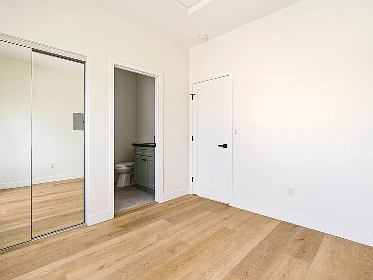 1953 Emerald St #3 — Photo 4