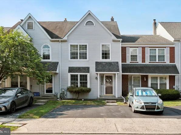 2488 Norrington Dr, Norristown, PA 19403