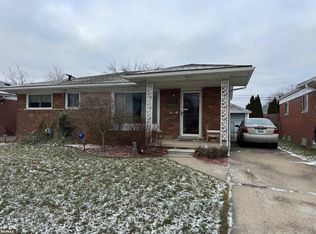 24545 Ridgecroft Ave, Eastpointe, MI 48021