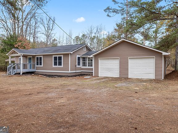 2nd image of 4915 Forrest Rd