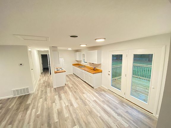 5th image of 6445 Julia Dr