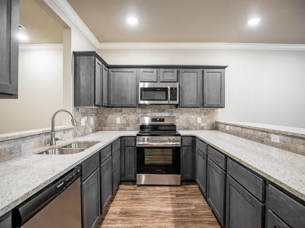 101 N Allen St, Cave Springs, AR 72718