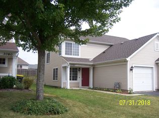 3050 Ronan Dr, Lake In The Hills, IL 60156