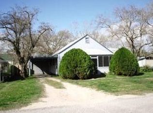 210 Commerce St, Palacios, TX 77465
