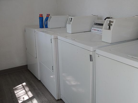 5th image of 205 Lualan Ln APT E