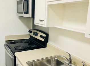 3733 Hillsboro Rd APT 10, Louisville, KY 40207