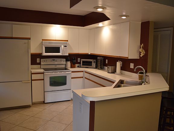 5th image of 2848 Donaldson Dr