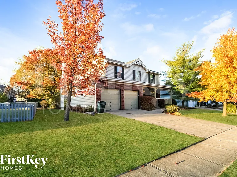 5458 Concord Crossing Dr — Photo 2