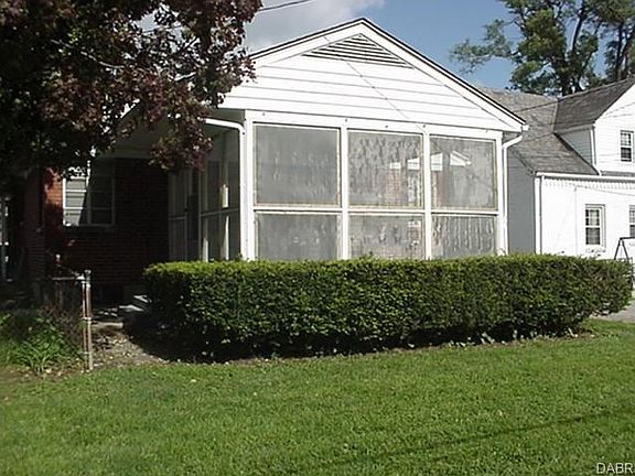 5th image of 1731 Burbank Dr