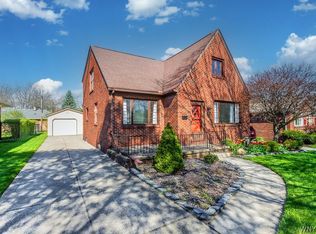 440 Walton Dr, Cheektowaga, NY 14225