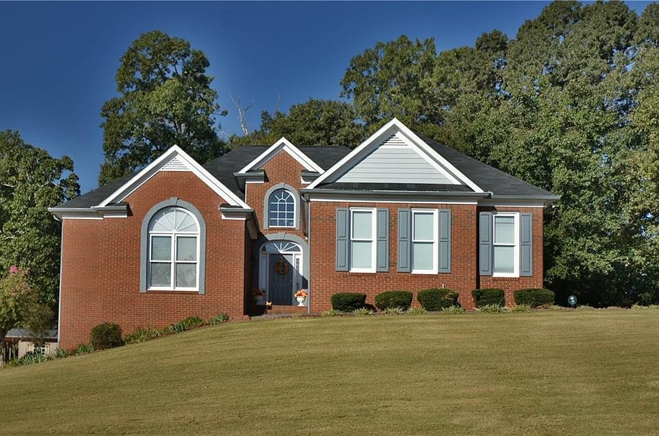 1st image of 40 Carrington Dr